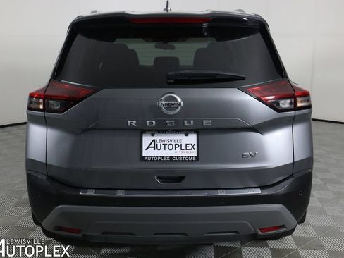 Used 2021 Nissan Rogue SV w/ Premium Package FWD image 6