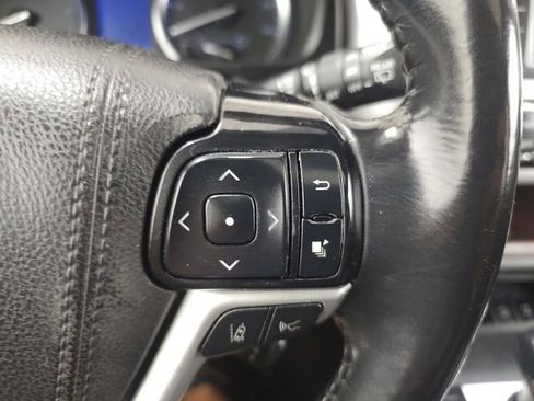Used 2019 Toyota Highlander XLE AWD/4WD image 19