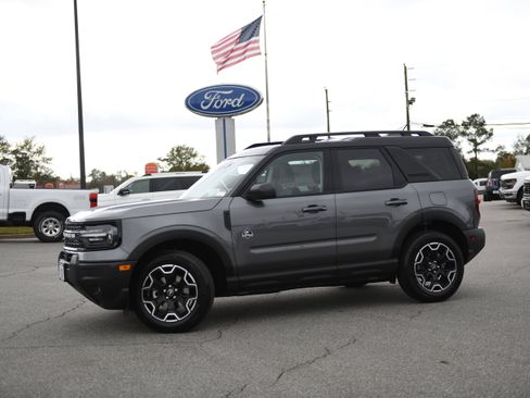 New 2025 Ford Bronco Sport Outer Banks image 2