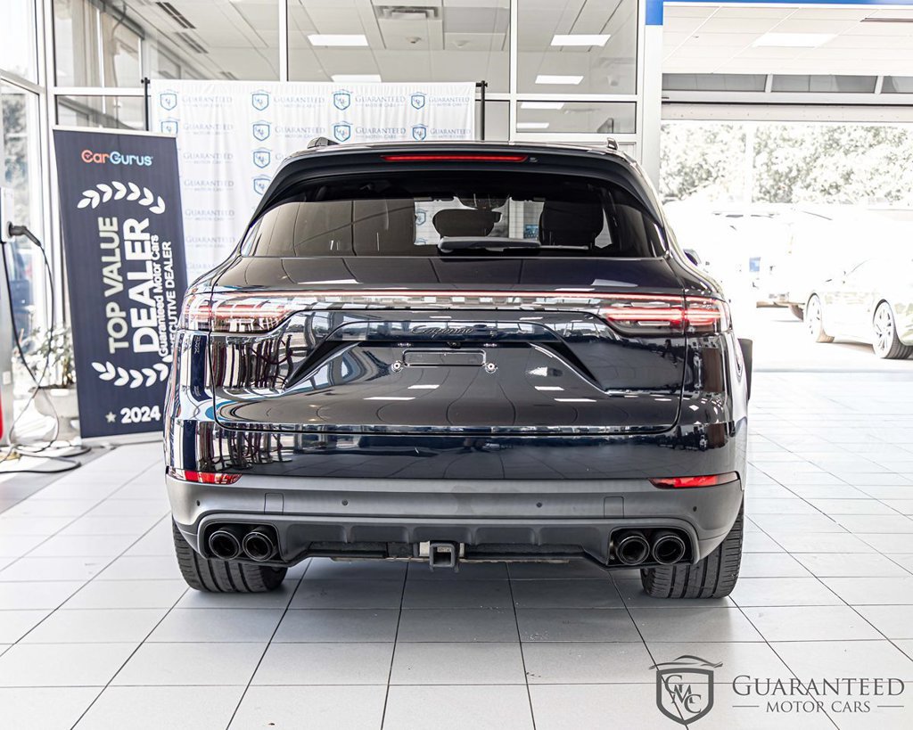 Used 2023 Porsche Cayenne w/ Premium Package AWD/4WD image 14