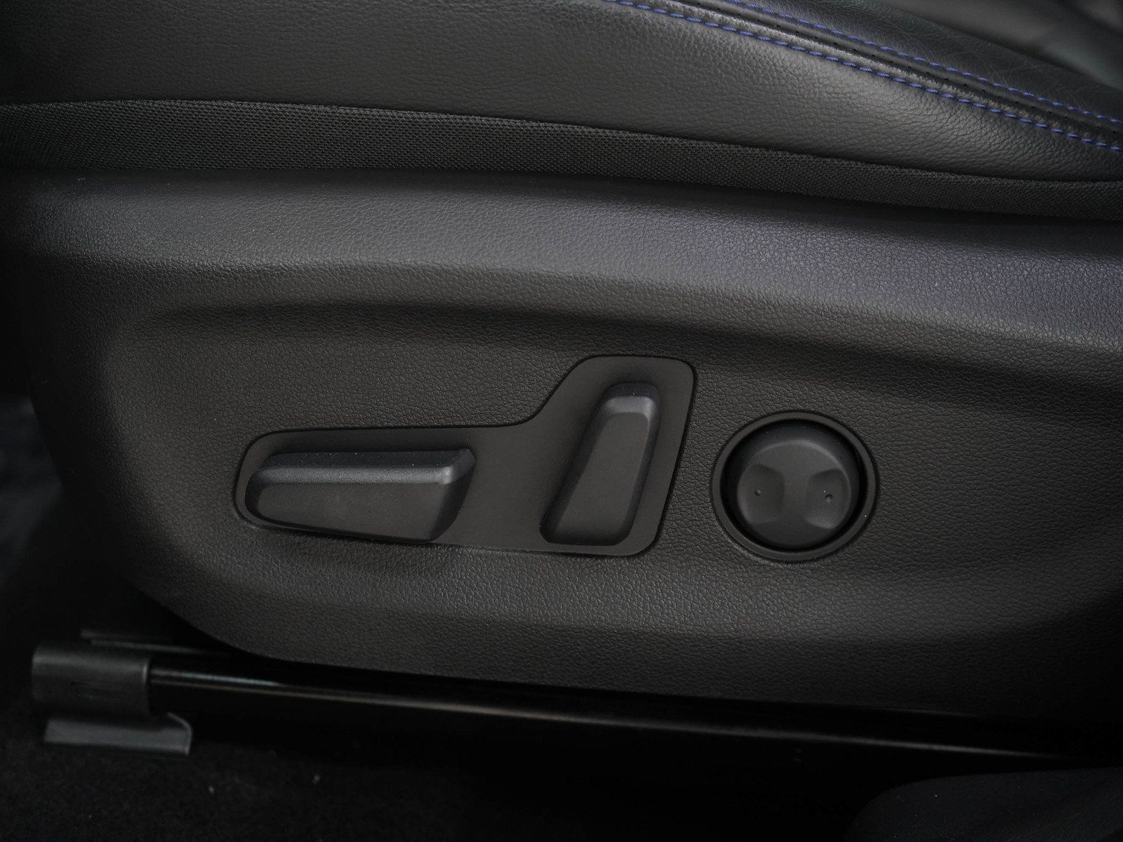 Used 2023 Hyundai Kona Limited FWD image 27