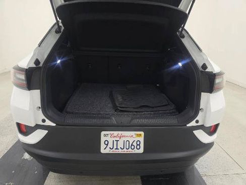 Used 2023 Volkswagen ID.4 Pro RWD image 9