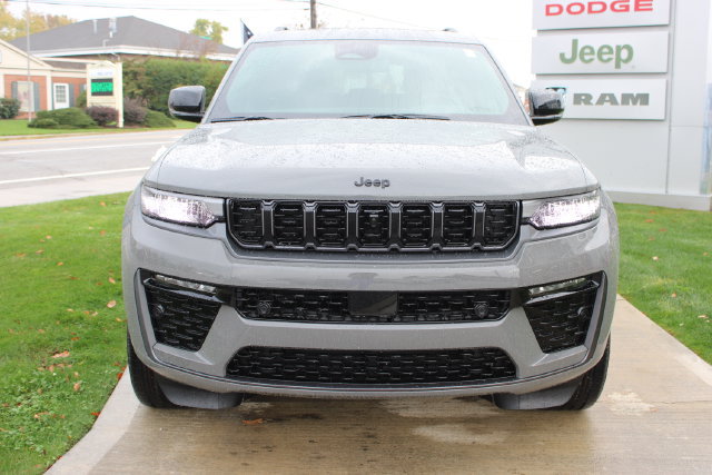 New 2027 Jeep Grand Cherokee Limited AWD/4WD image 7