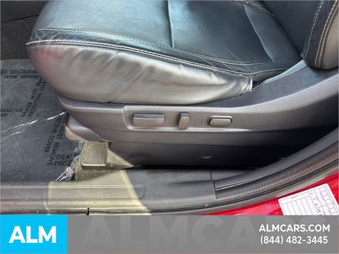 Used 2020 Mitsubishi Outlander SE image 12