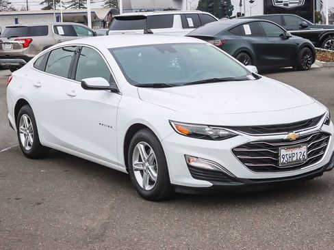 New 2025 Chevrolet Malibu LS image 5