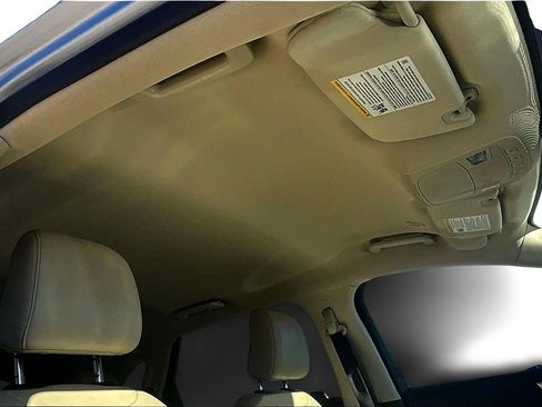 Used 2020 Ford Edge SEL image 22