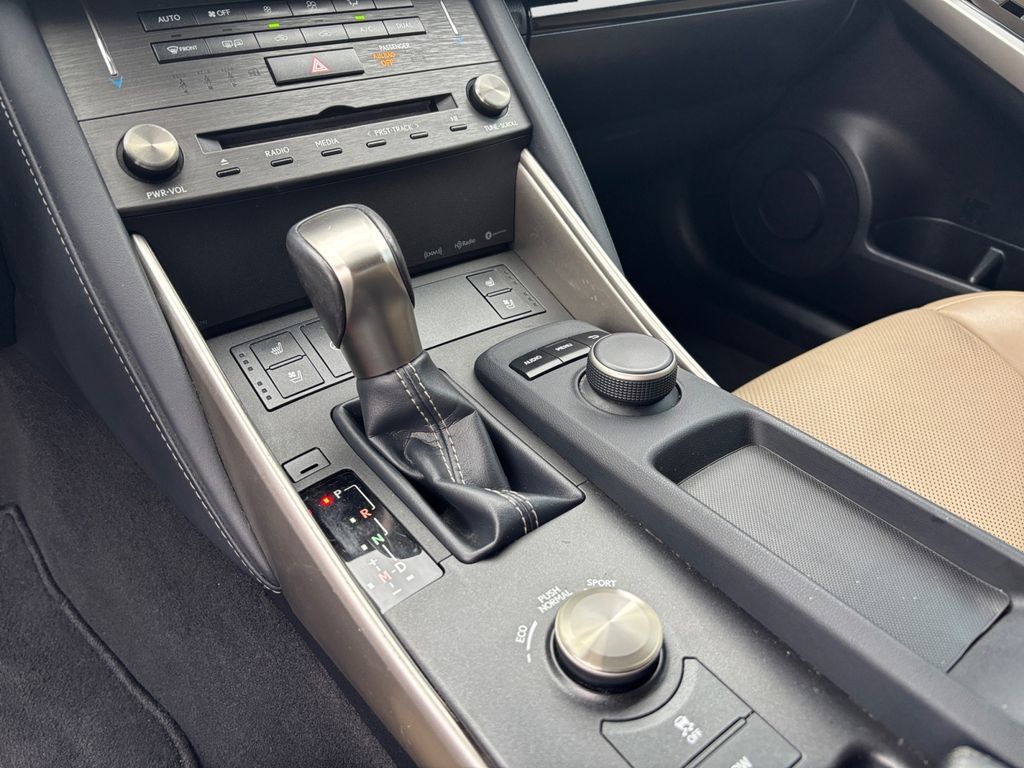 Used 2019 Lexus IS 300 w/ Premium Package RWD image 32
