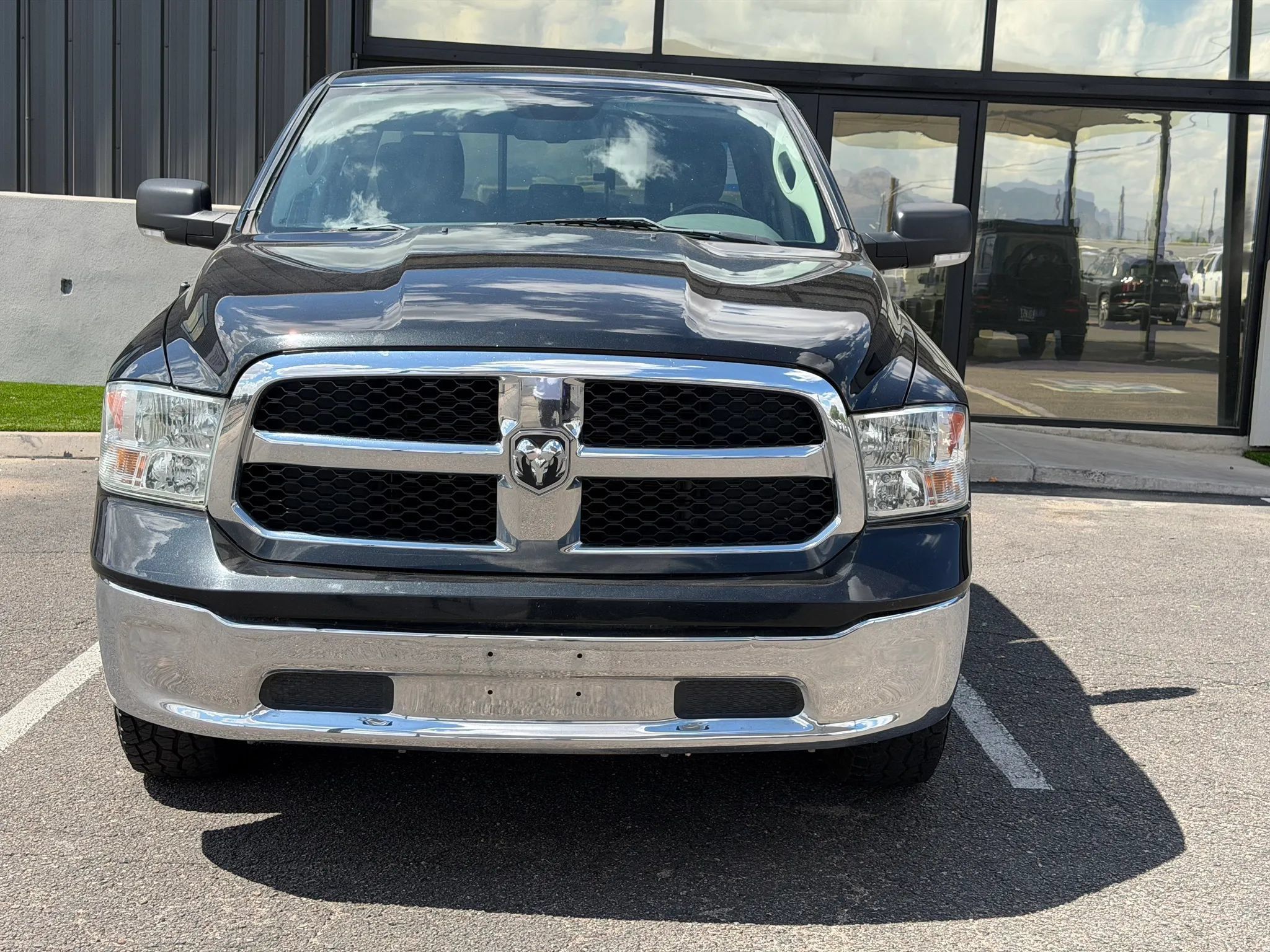 Used 2019 RAM 1500 Classic SLT w/ Luxury Group AWD/4WD image 10