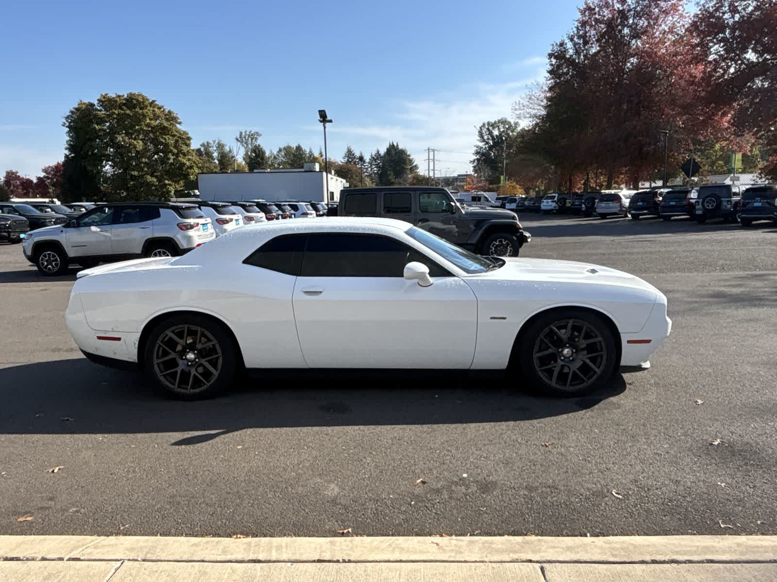 Used 2016 Dodge Challenger R/T w/ Driver Convenience Group RWD image 6