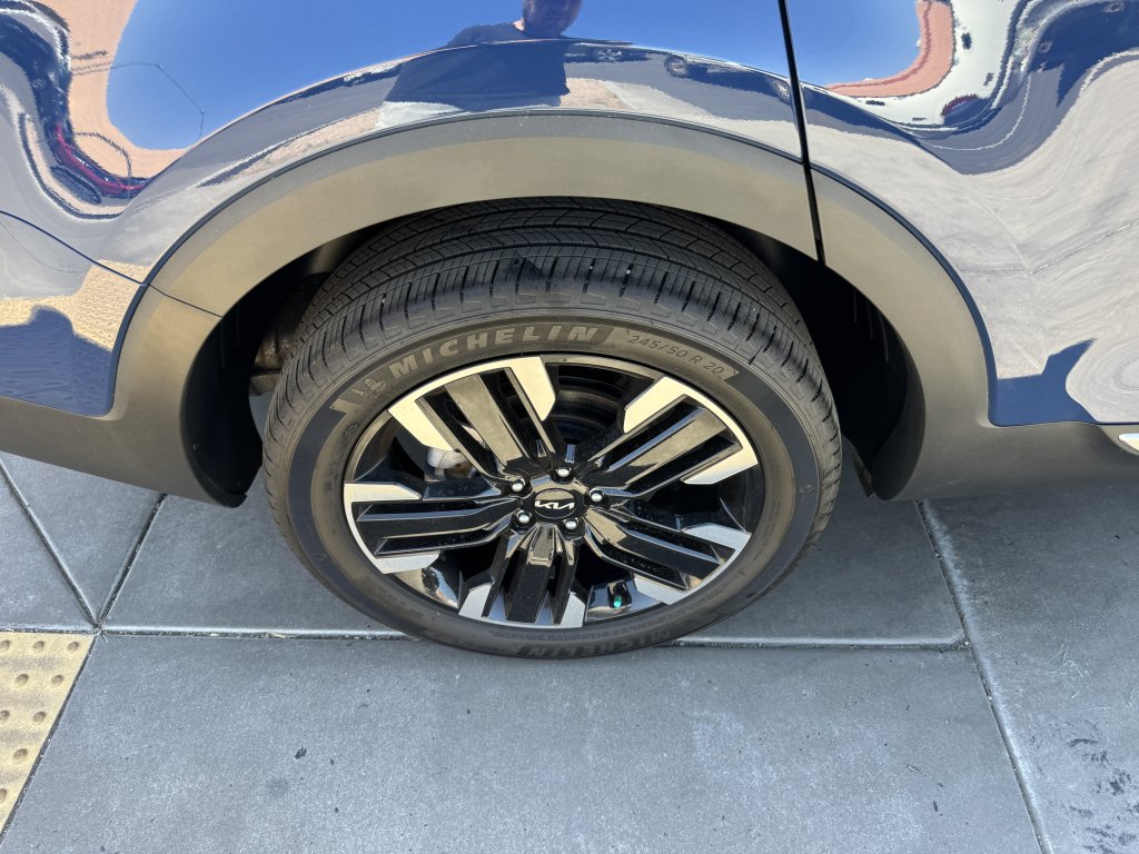 Used 2024 Kia Telluride SX AWD/4WD image 15