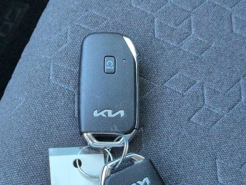 Used 2024 Kia Seltos S FWD image 27