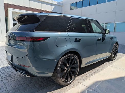 New 2026 Land Rover Range Rover Sport Dynamic SE AWD/4WD image 4