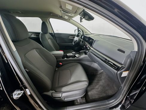 Used 2026 Kia Sportage LX FWD image 29