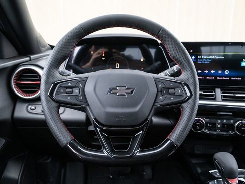 New 2025 Chevrolet Trax RS w/ Sunroof Package image 17