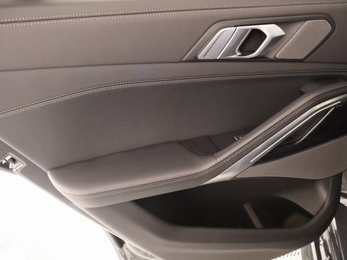 New 2026 BMW X6 xDrive40i w/ Climate Comfort Package image 19