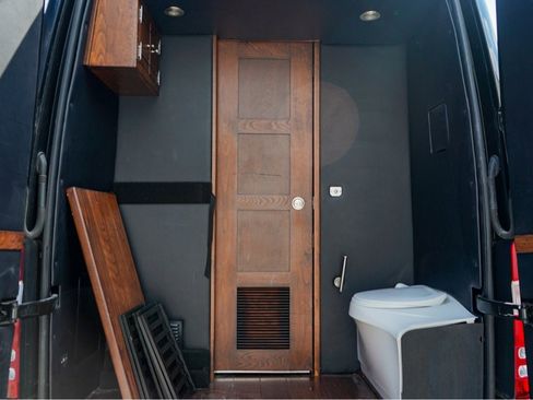 Used 2016 Mercedes-Benz Sprinter 3500 image 11