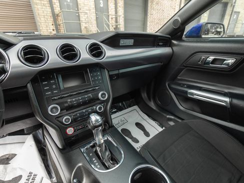 Used 2015 Ford Mustang Coupe image 19
