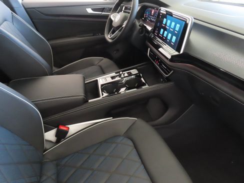 New 2026 Volkswagen Atlas Cross Sport SEL Premium R-Line image 26