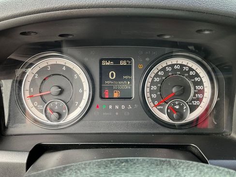 Used 2017 RAM 1500 Classic SLT AWD/4WD image 12