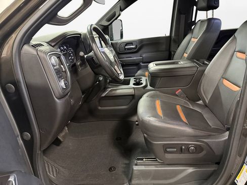 Used 2022 GMC Sierra 3500 AT4 w/ AT4 Preferred Package AWD/4WD image 15