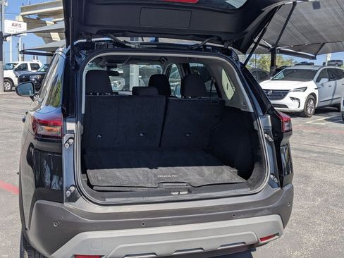 Used 2023 Nissan Rogue SV image 31