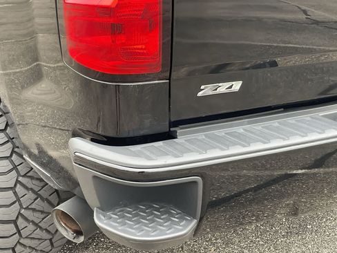 Used 2017 Chevrolet Silverado 1500 LT w/ All Star Edition AWD/4WD image 35