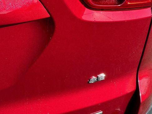 Used 2018 Ford EcoSport SE w/ SE Convenience Package image 32