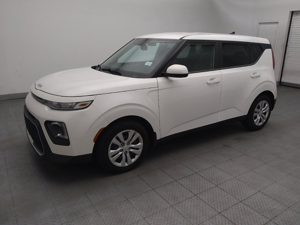 Used 2022 Kia Soul LX FWD image 2