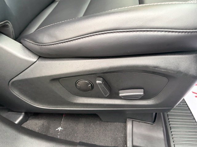 Used 2023 Ford Explorer XLT w/ Equipment Group 202A AWD/4WD image 29