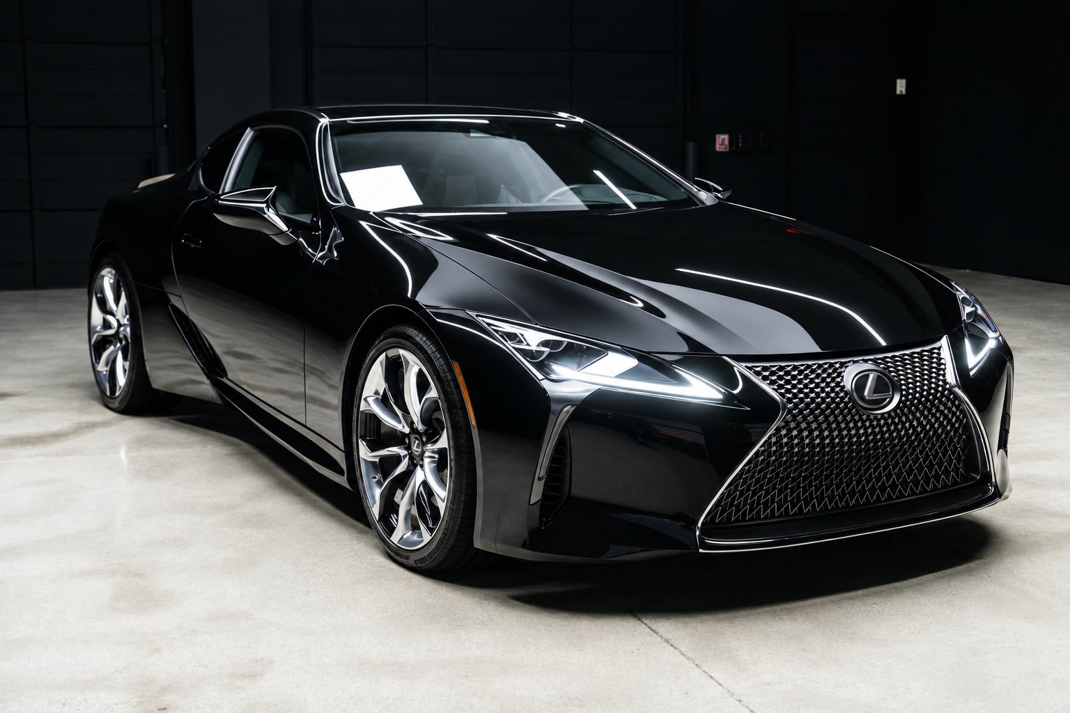 Used 2019 Lexus LC 500 Coupe w/ Touring Package RWD image 5