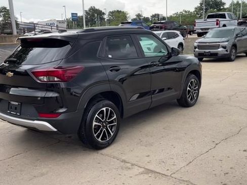 Used 2026 Chevrolet TrailBlazer LT w/ Convenience Package AWD/4WD image 8