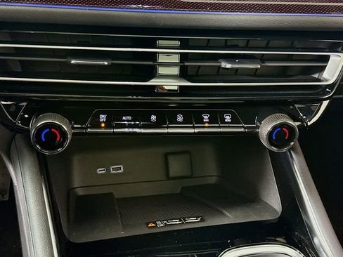 New 2026 Chevrolet Traverse RS image 18