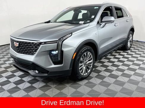 Used 2025 Cadillac XT4 Premium Luxury AWD/4WD image 3