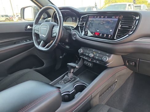 Used 2025 Dodge Durango GT AWD/4WD image 17