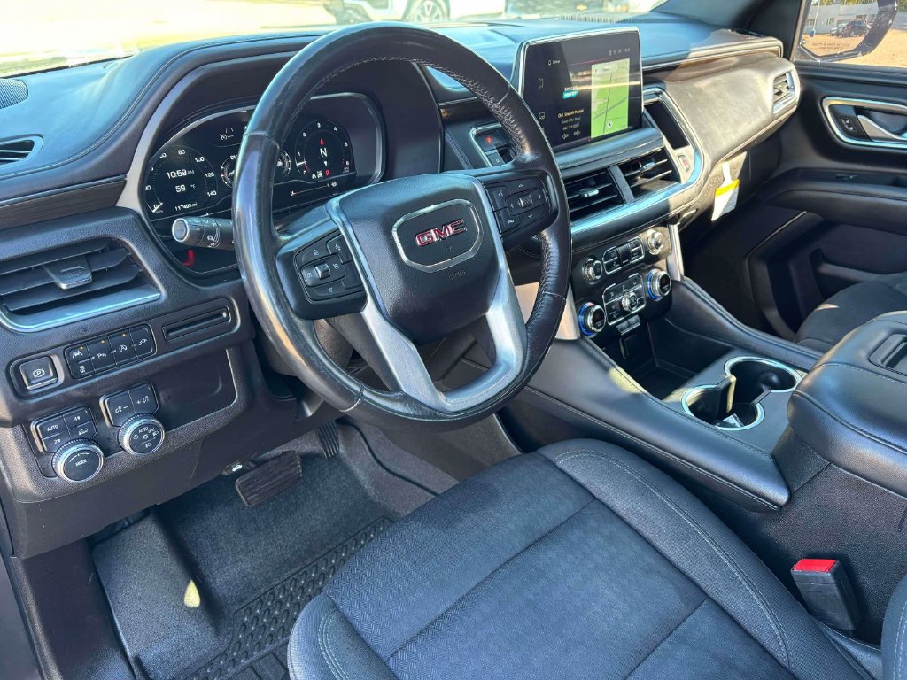 Used 2022 GMC Yukon XL SLE w/ Gmc Pro Safety Plus Package AWD/4WD image 6