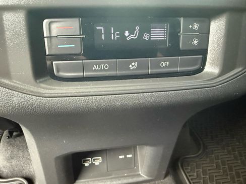 Used 2021 Volkswagen Atlas SE w/ Panoramic Sunroof Package image 10