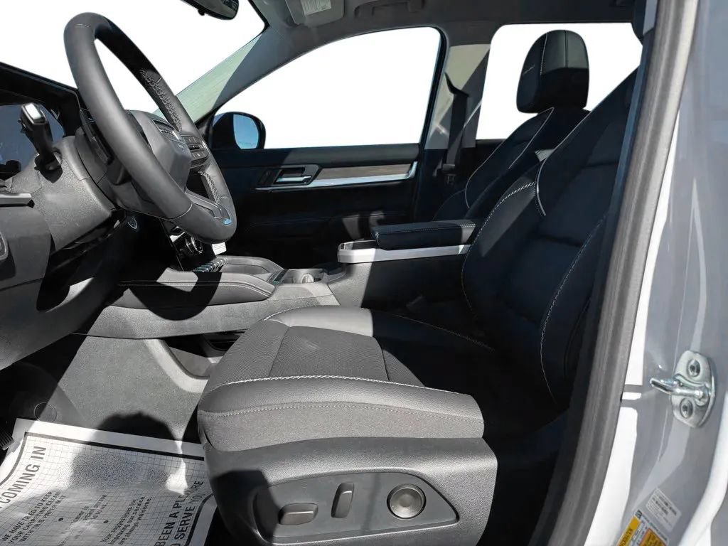 New 2027 GMC Terrain Denali w/ LPO, Floor Liner Package AWD/4WD image 9