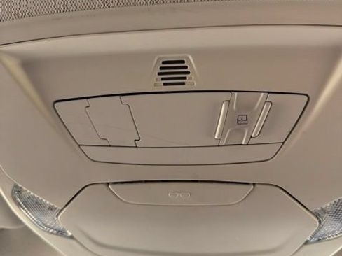 Used 2018 Ford Focus SEL w/ Winter Package FWD image 21