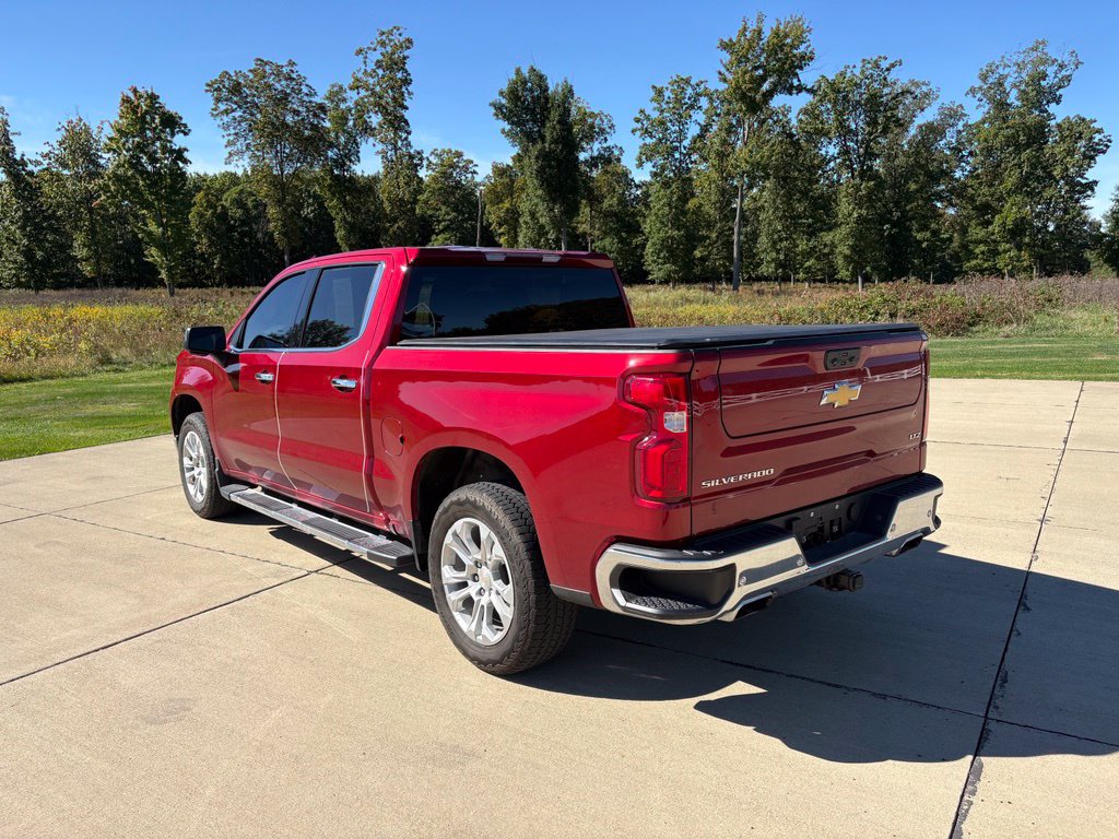 Used 2023 Chevrolet Silverado 1500 LTZ AWD/4WD image 4