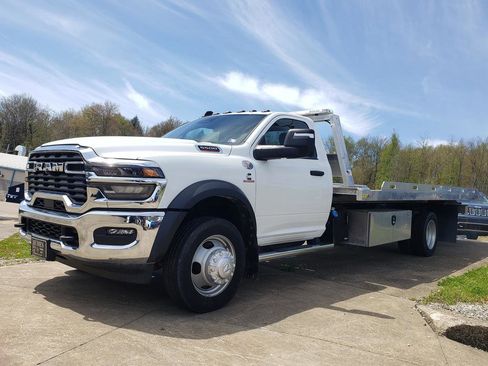 Used 2025 RAM 5500 Tradesman AWD/4WD image 9