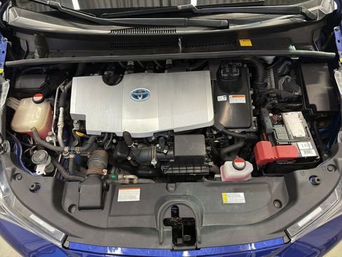 Used 2016 Toyota Prius Four image 31