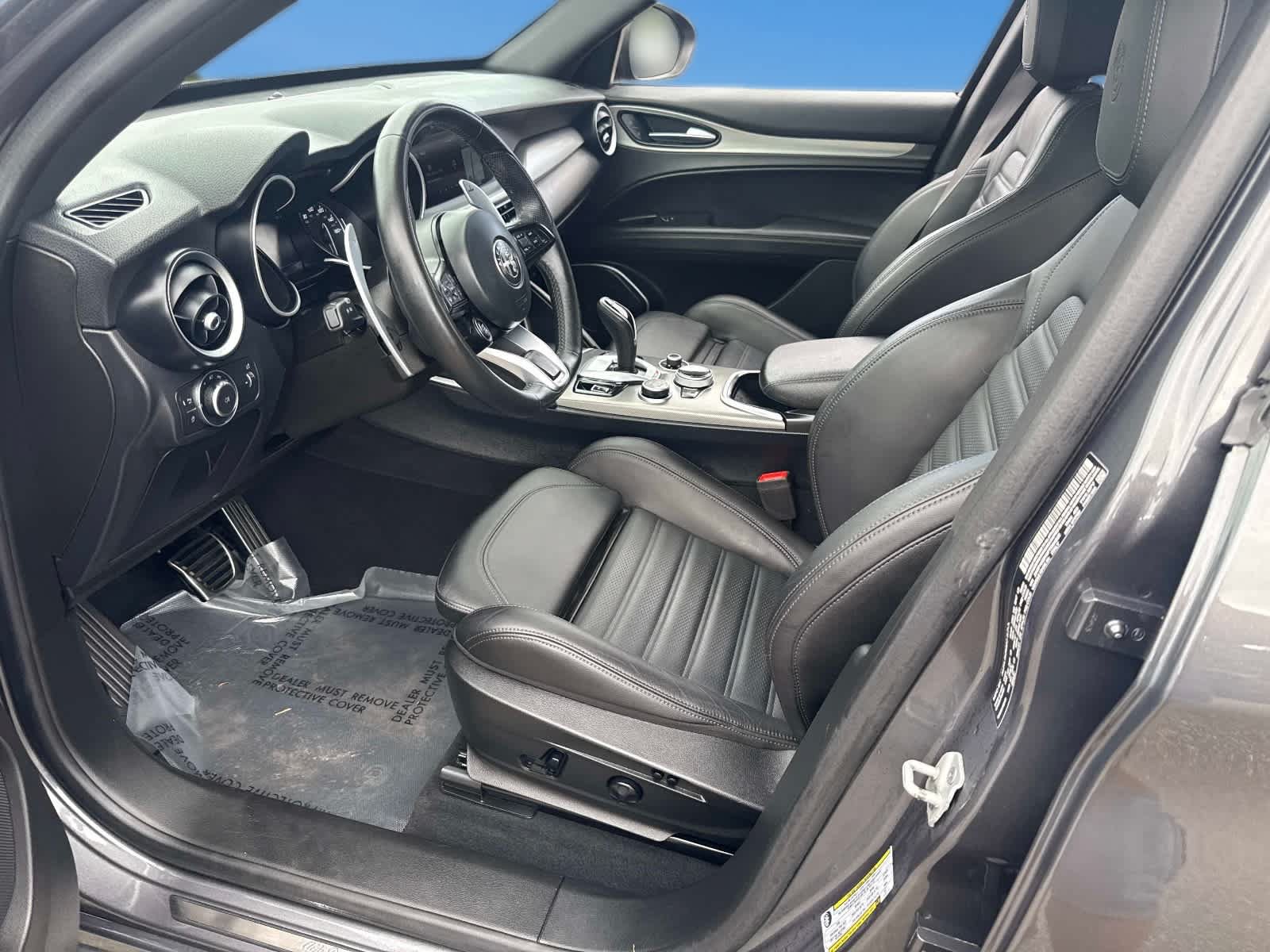 Used 2023 Alfa Romeo Stelvio Veloce AWD/4WD image 21