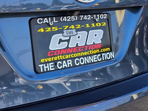 Used 2016 Toyota Corolla LE FWD image 13