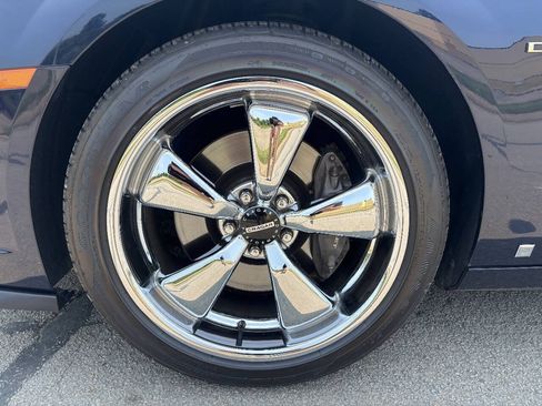 Used 2010 Chevrolet Camaro SS w/ RS Package RWD image 9