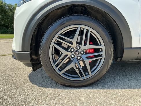 Used 2025 Ford Explorer ST AWD/4WD image 9