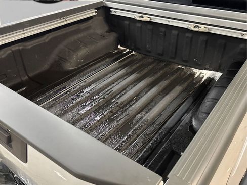 Used 2016 Nissan Frontier SV w/ SV Value Truck Package image 14