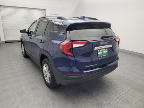 Used 2023 GMC Terrain SLE w/ Driver Convenience Package FWD image 5
