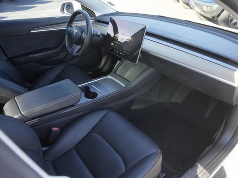 Used 2023 Tesla Model 3 Standard Range image 18