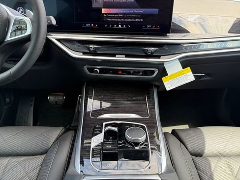 New 2026 BMW X5 xDrive40i w/ M Sport Package AWD/4WD image 11