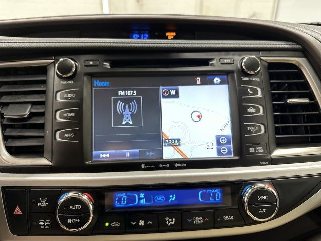 Used 2018 Toyota Highlander XLE FWD image 24